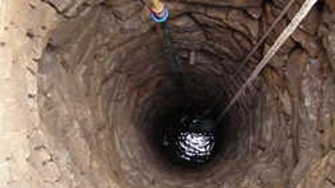 Sokkoló látvány a borsodi kútban: már csak a holttestet tudták kihúzni