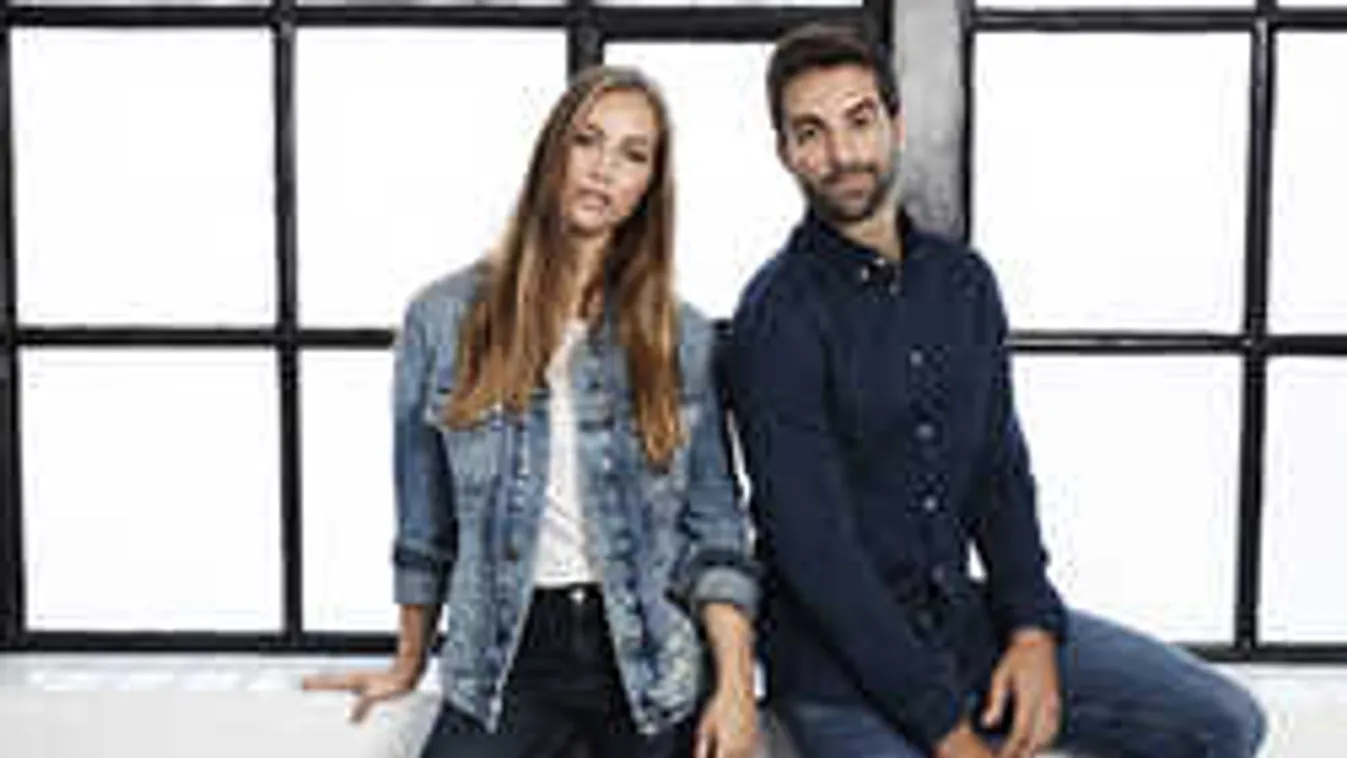 Így viseld a farmerdzsekit, hogy sokkal soványabbnak tűnj