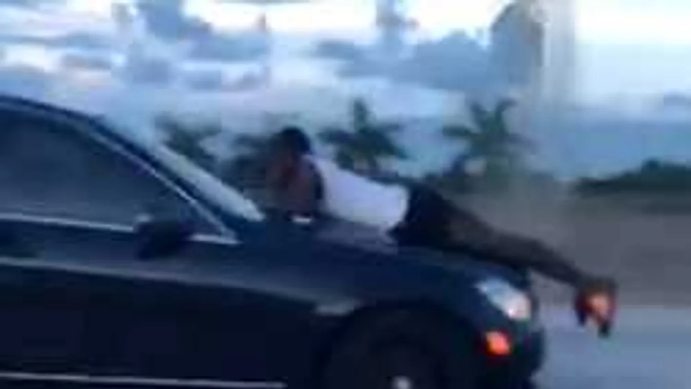 Életveszélyes jelenetet videóztak az autópályán, a rendőrök vetettek véget neki!