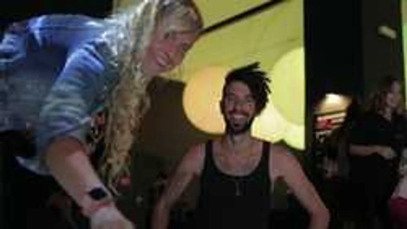 Furcsa dolgot művelt Varga Viktor a játszótéren