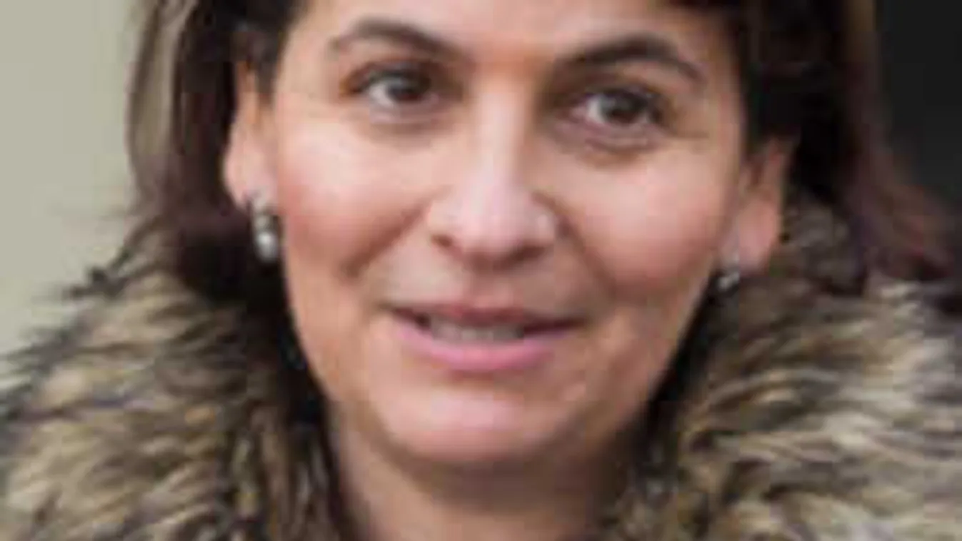 Minimum 50 milliót ér a Jobbikos-politikusnő bundagyűjteménye: Bundás Andi a bársonypamlagon