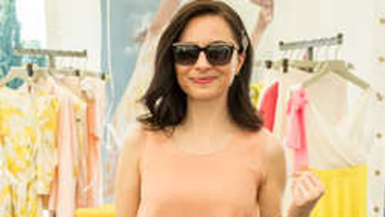 Elképesztő fotó a múltból: így még sosem láttad a gyönyörű Zsédát