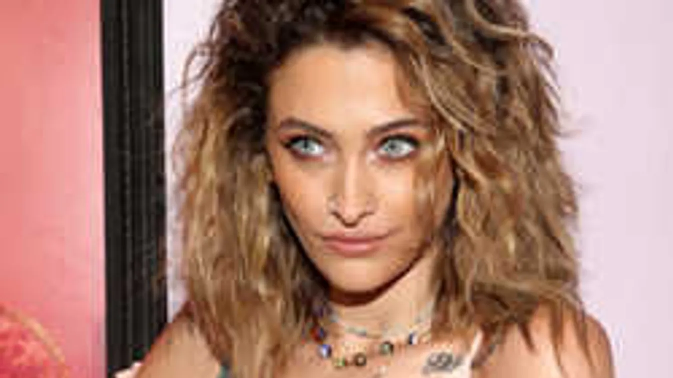 Puskával akart végezni őrült rajongója a 20 éves színésznővel