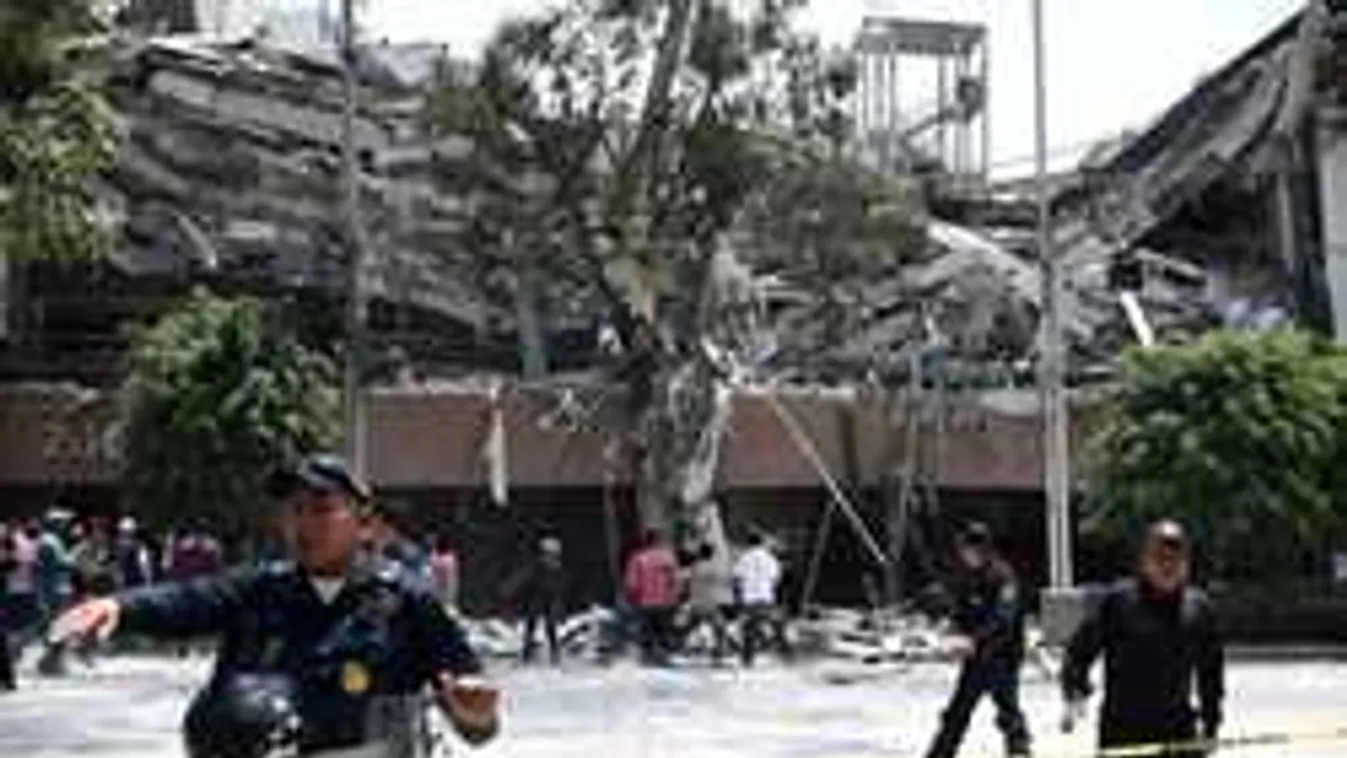 Fényes nappal omlott össze az új építésű bevásárlóközpont! - videó