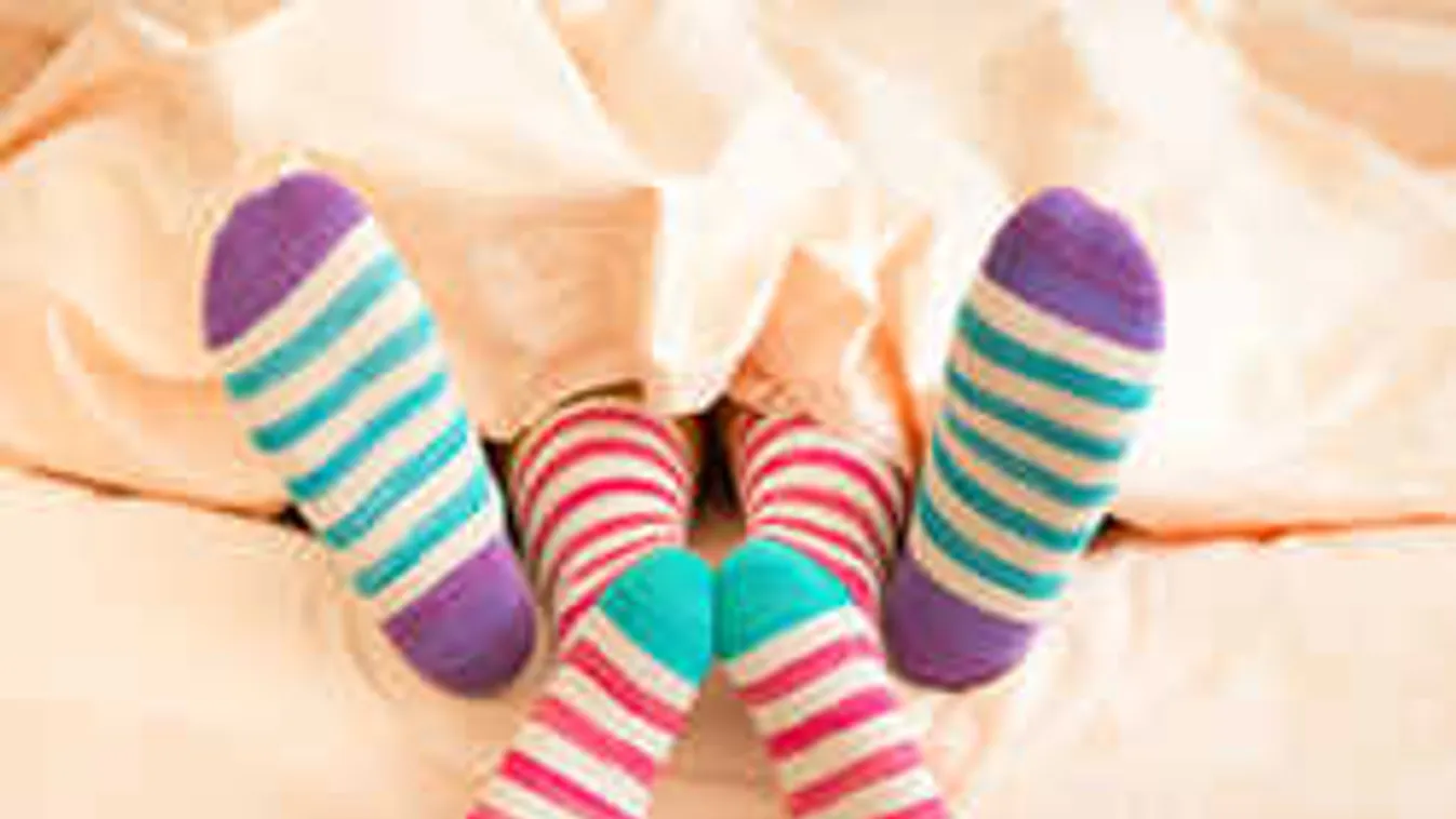 Õrület, de igaz, ezért lesz mindennél nagyobb divat a mintás zokni