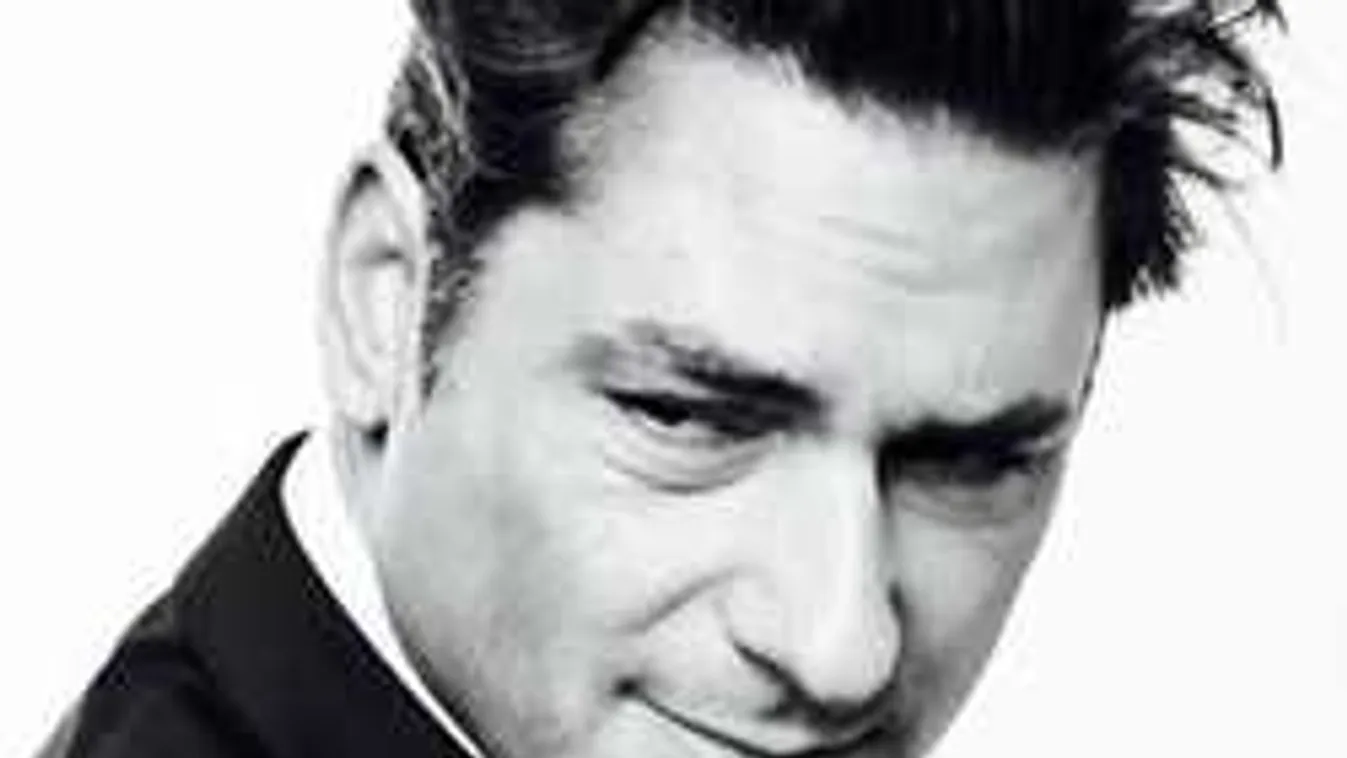 Dőlt a vér a stúdióban: Orvost kellett hívni a TV2 sztárjához-Fotó