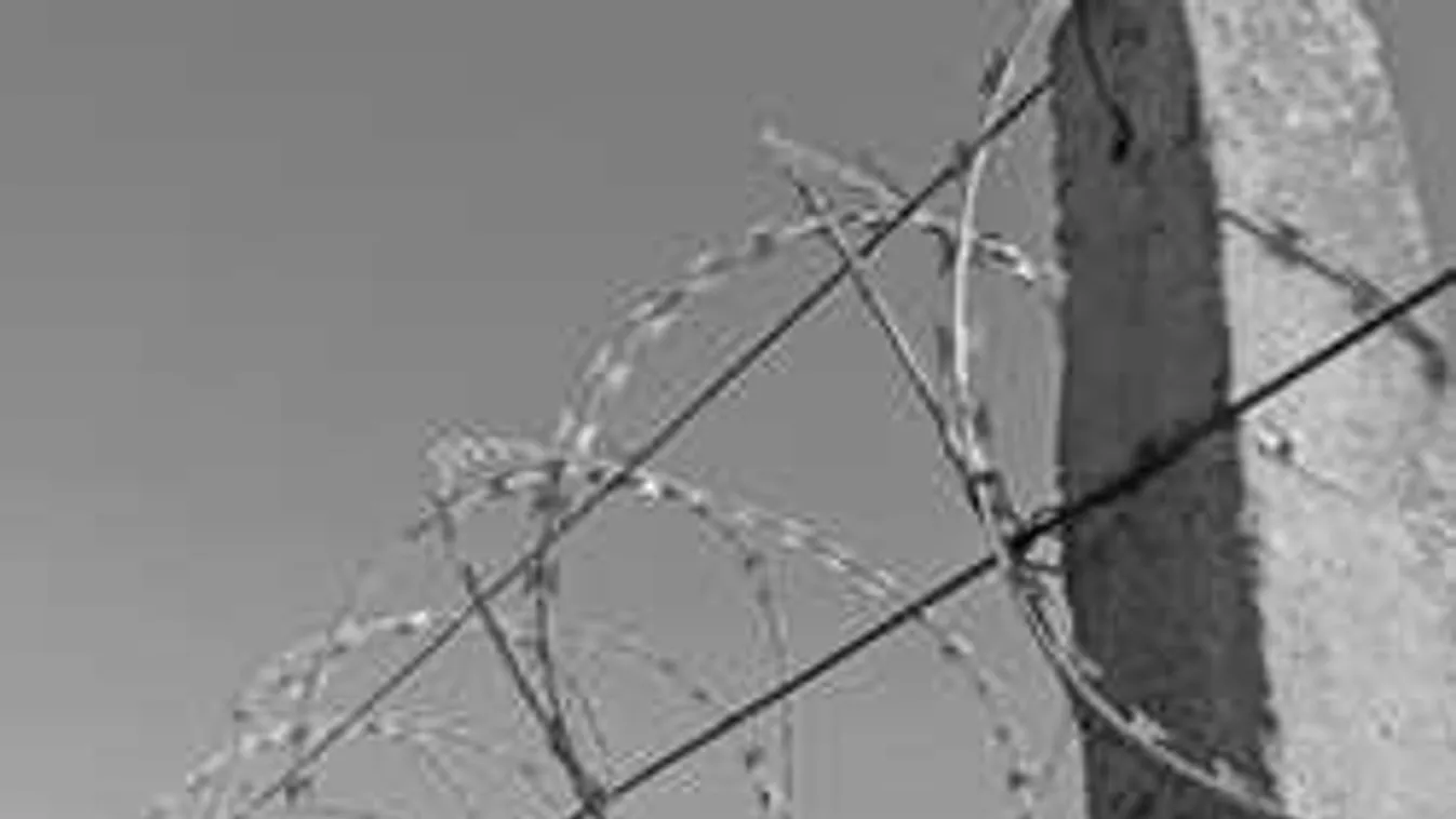 Így él most a börtönben a gyönyörű magyar színésznő gyilkos fia...