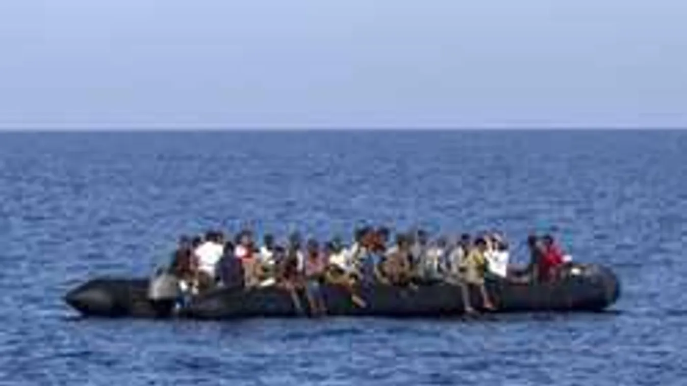 Újabb turistaparadicsomban szállt partra félszáz migráns! - videó