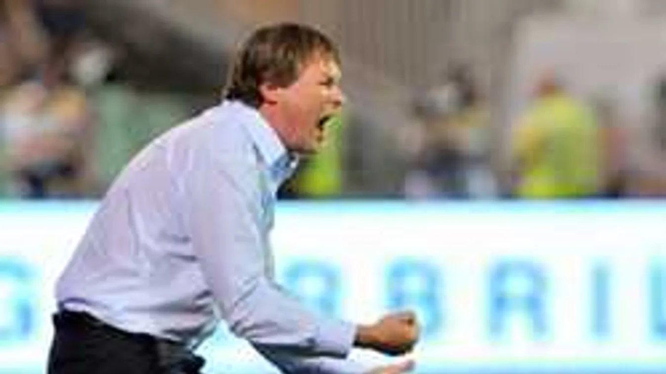 Eldőlt, sztárcsapatnál folytatja a korábbi magyar szövetségi kapitány