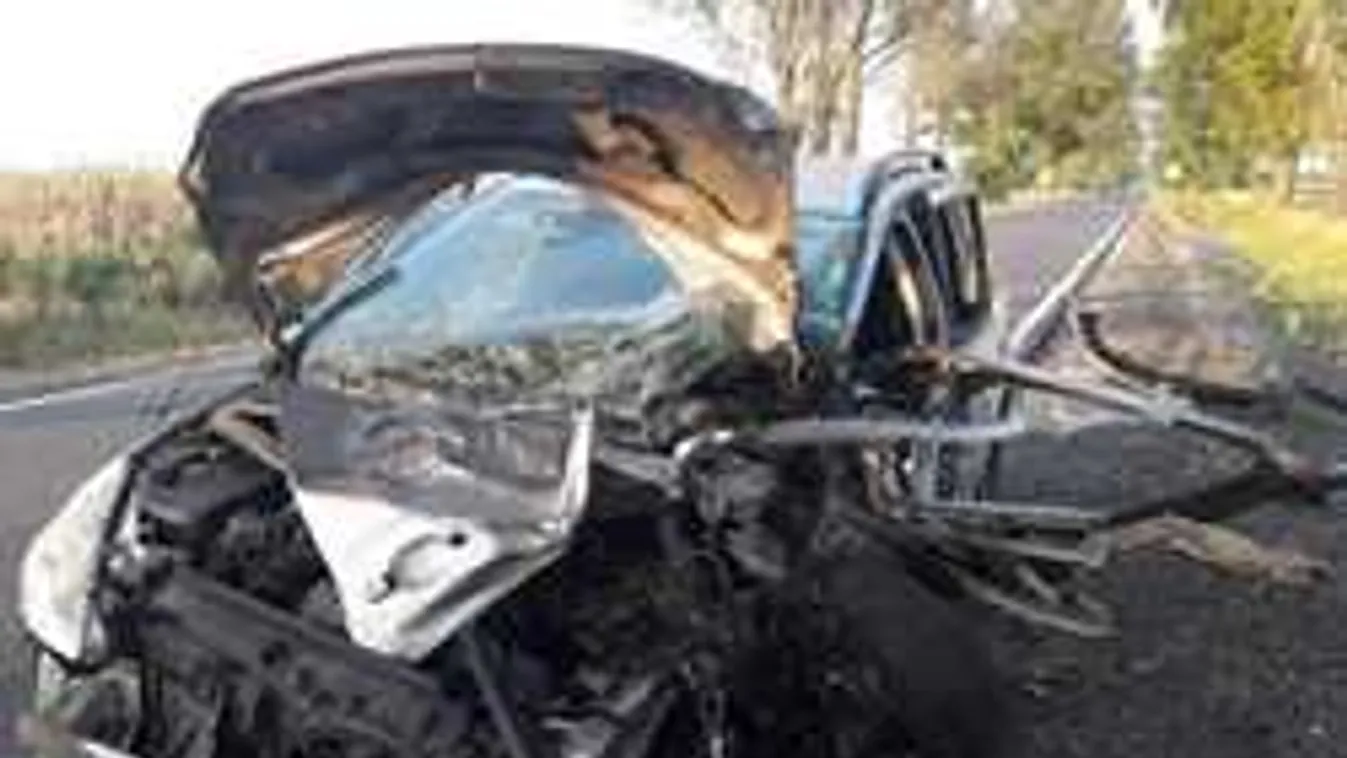 Durva képek jöttek a helyszínről,mentőhelikoptert riasztottak a főútra