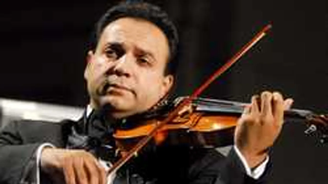 Sztárparádé Budapest belvárosában, hatalmas koncertet ad Mága Zoltán