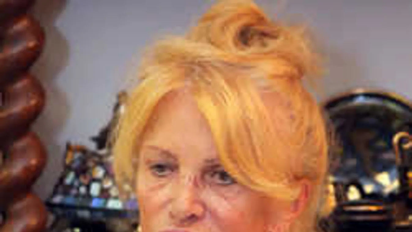 Kitálalt az elhunyt színészlegendáról Aradszky László özvegye