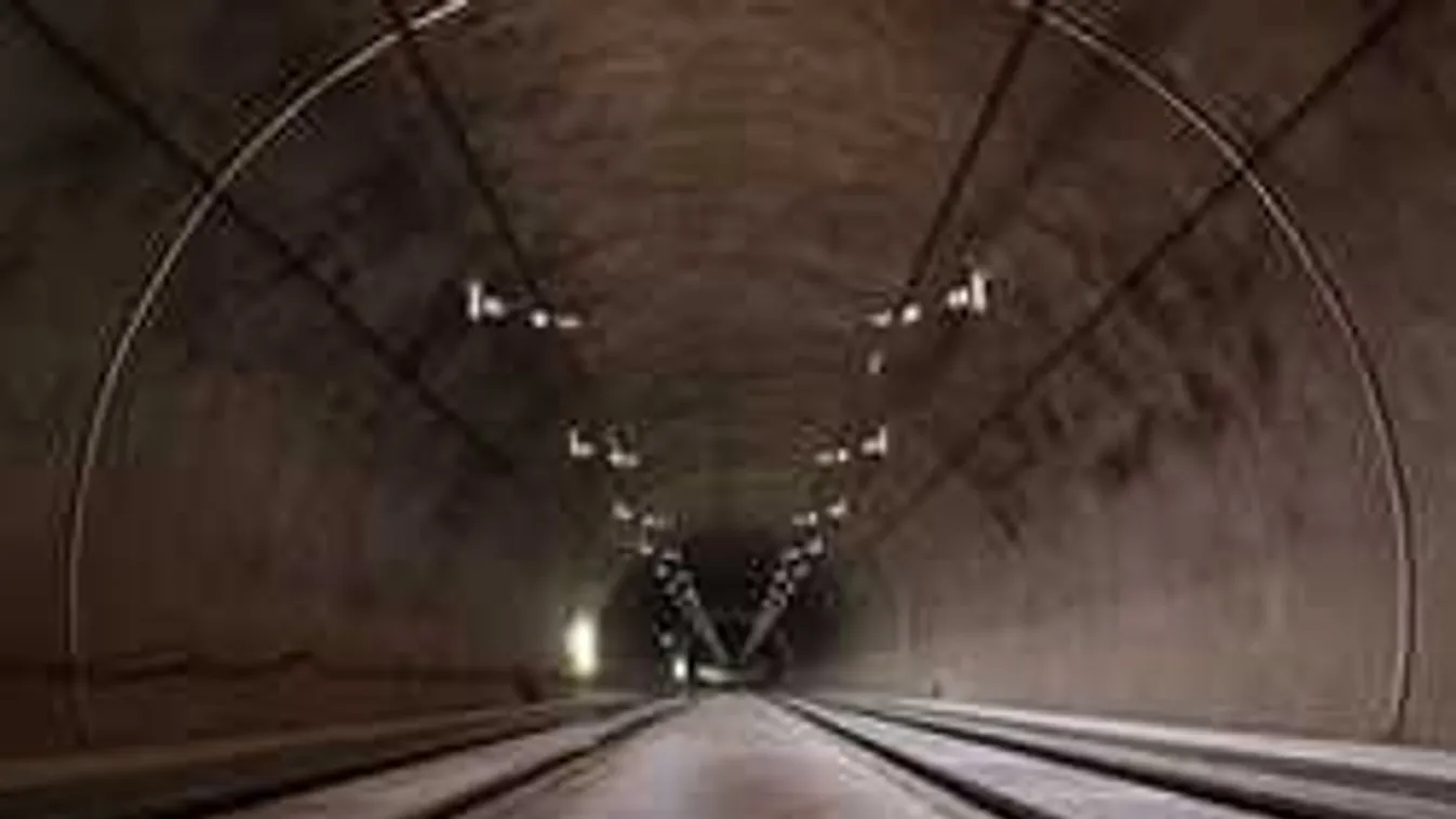 Dráma az alagútban, sokkot kaptak a magyar turistabusz utasai