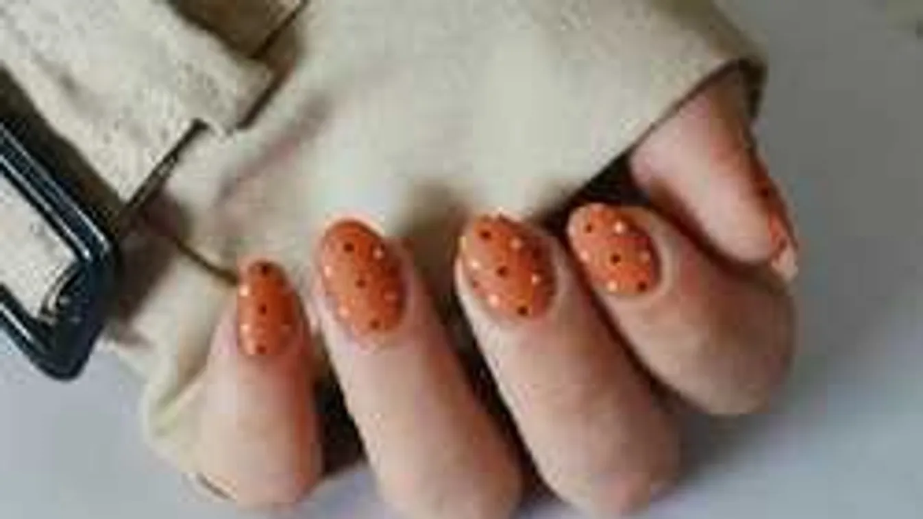 Gyönyörű lesz az őszi körömdivat, elképesztő ötleteket mutatunk