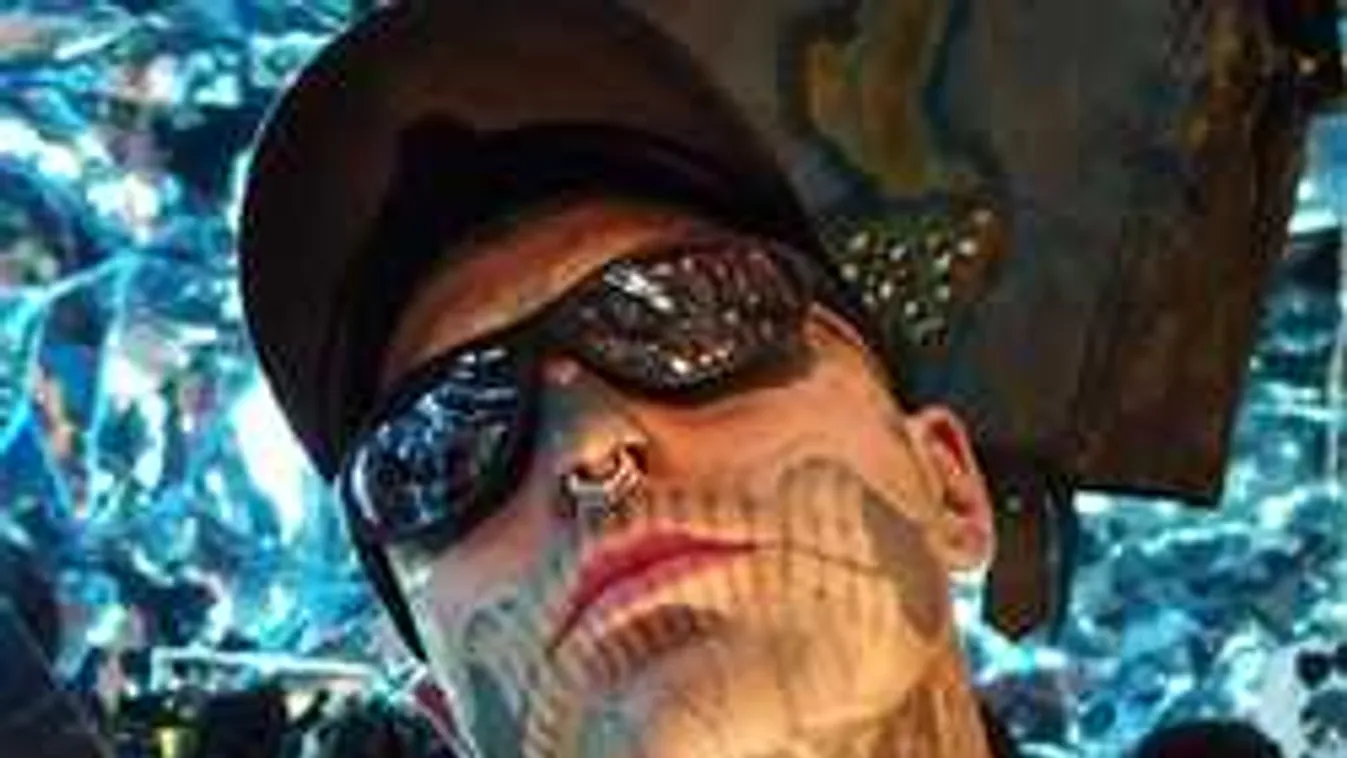 Öngyilkos lett Zombie Boy!