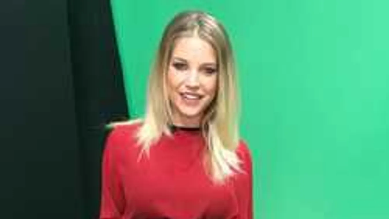 Elolvadsz Szabó Zsófi kisfiának végtelen hosszú szempilláitól