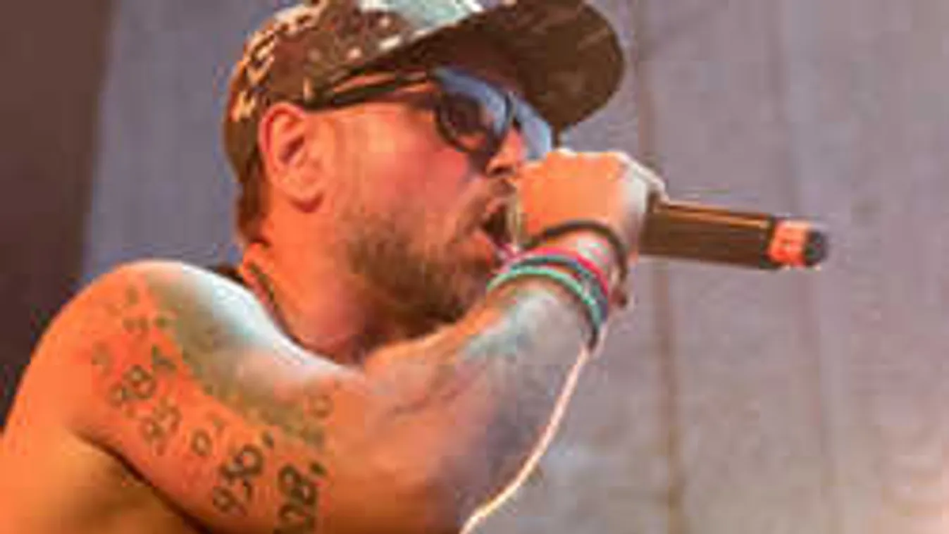 Döbbenetes, mit tett Majka egy kisfiúval: emberségből ötös - Fotó