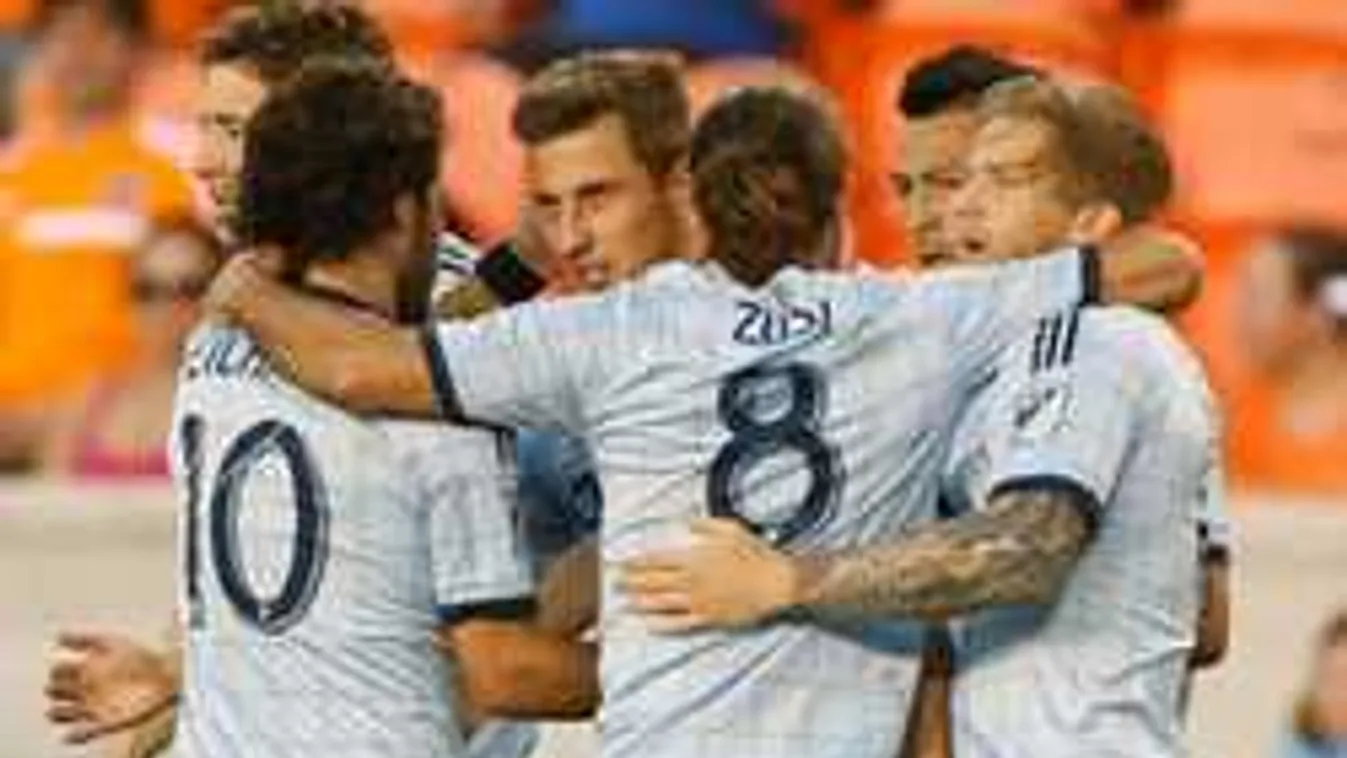 Na végre, visszatért csapatához a magyar válogatott focista