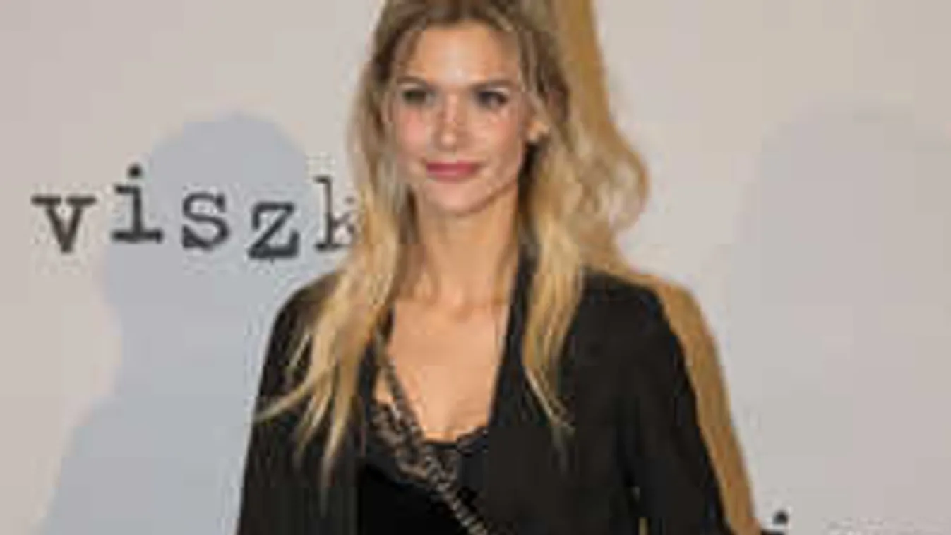 Dúl a családi háború: Üzent édesanyjának Weisz Fanni