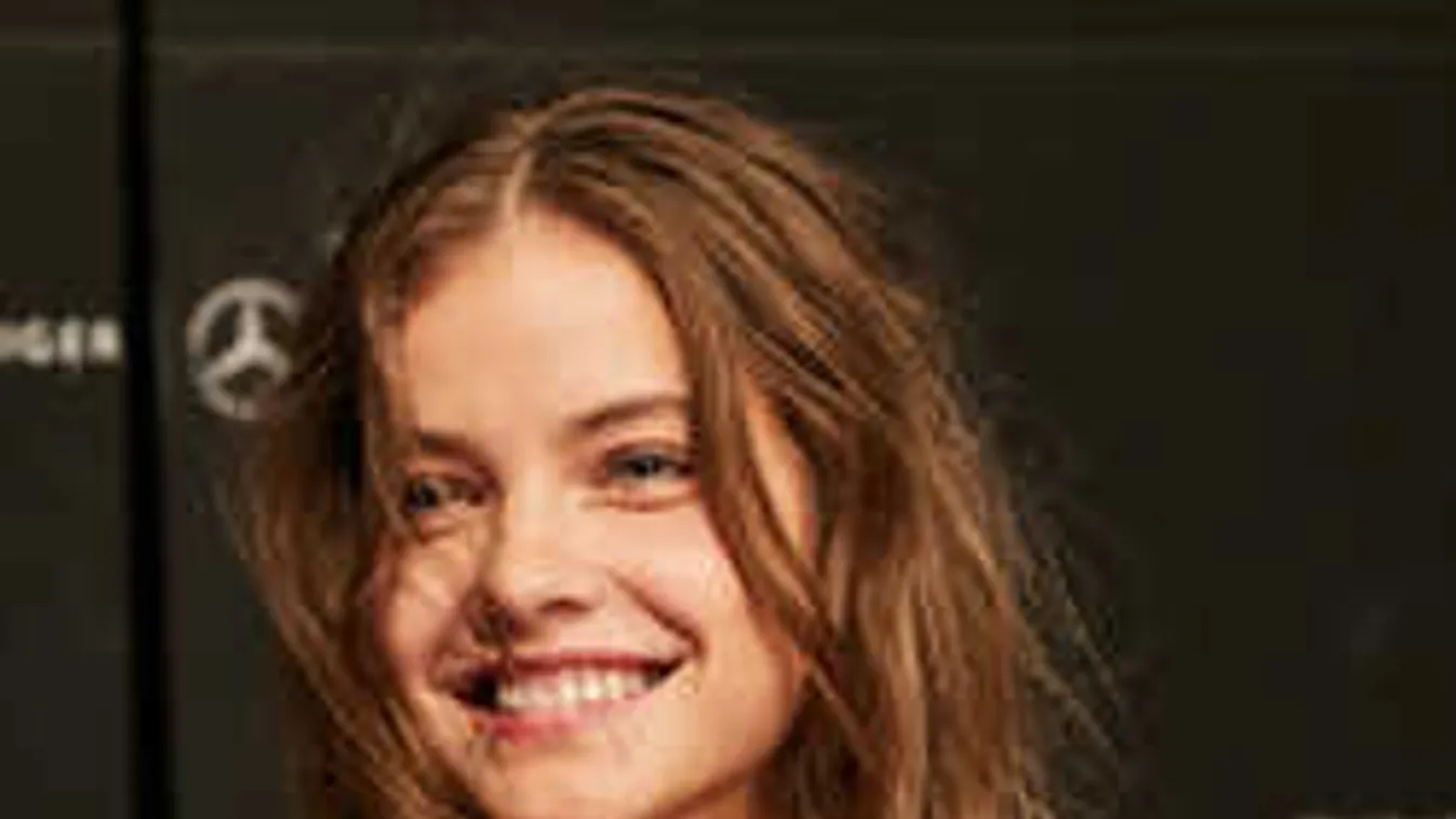 Gyönyörű képpel búcsúzik Palvin Barbi