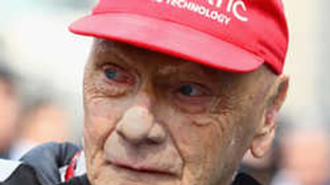 Súlyos betegség miatt kezelték intenzív osztályon Niki Laudát