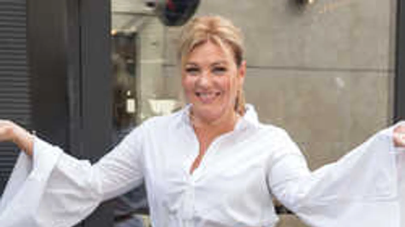 Friss fotót töltött fel Liptai Claudia: nagy a boldogság a családban