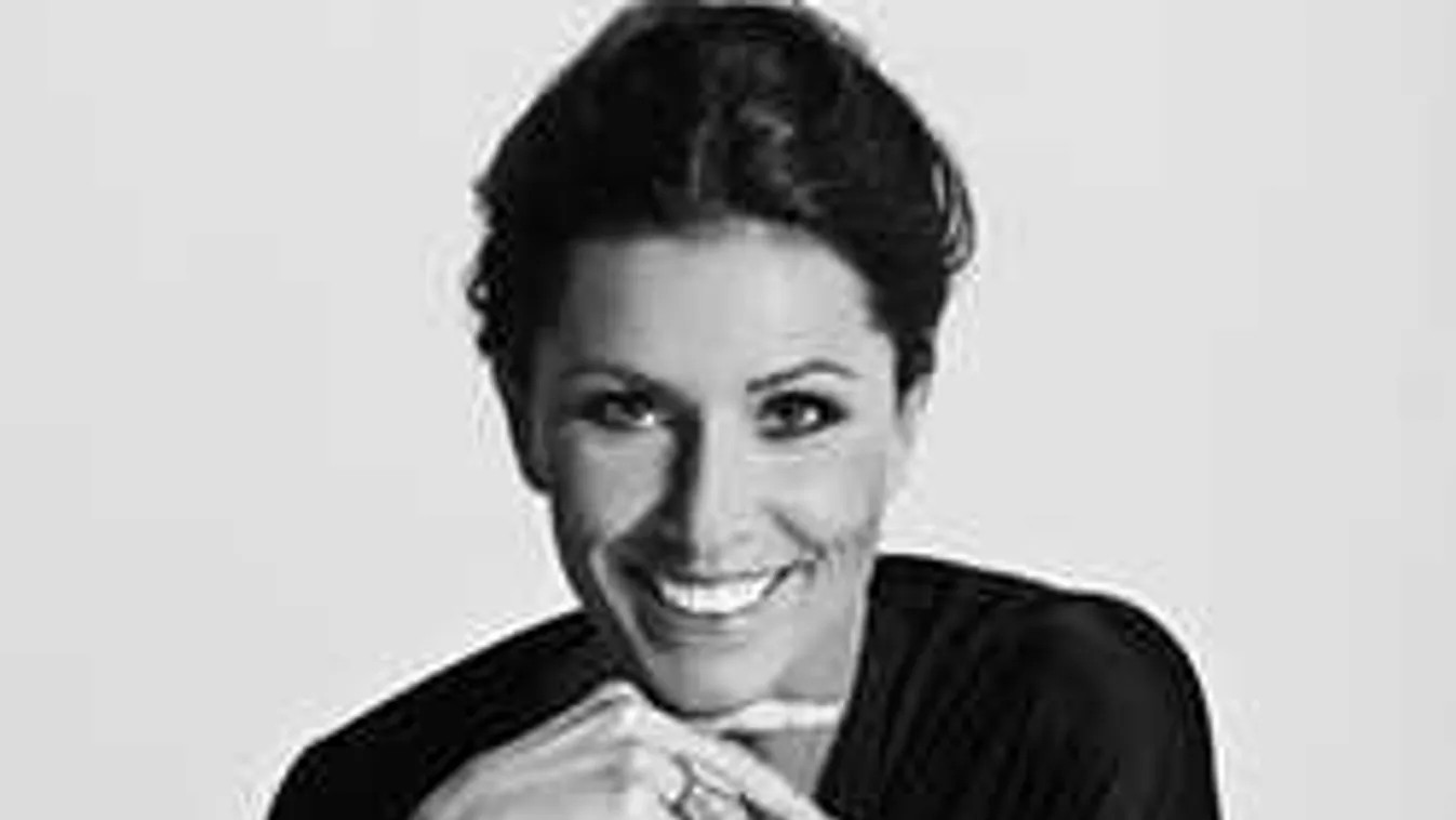 47 évesen szeretne szülni a magyar sztárénekesnő