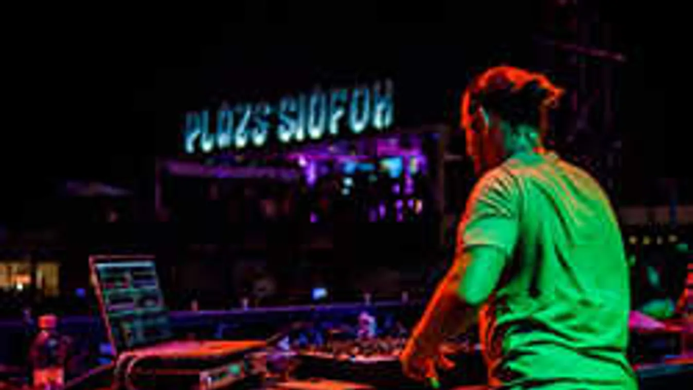 Retro láz a PLÁZSon