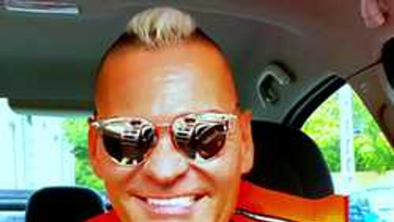 A lakása is rá ment a tartozásra az ismert magyar énekesnek