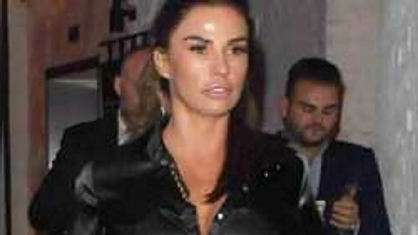 Mindent vett a kamera: botrány, amit az ötgyermekes sztáranyuka művelt