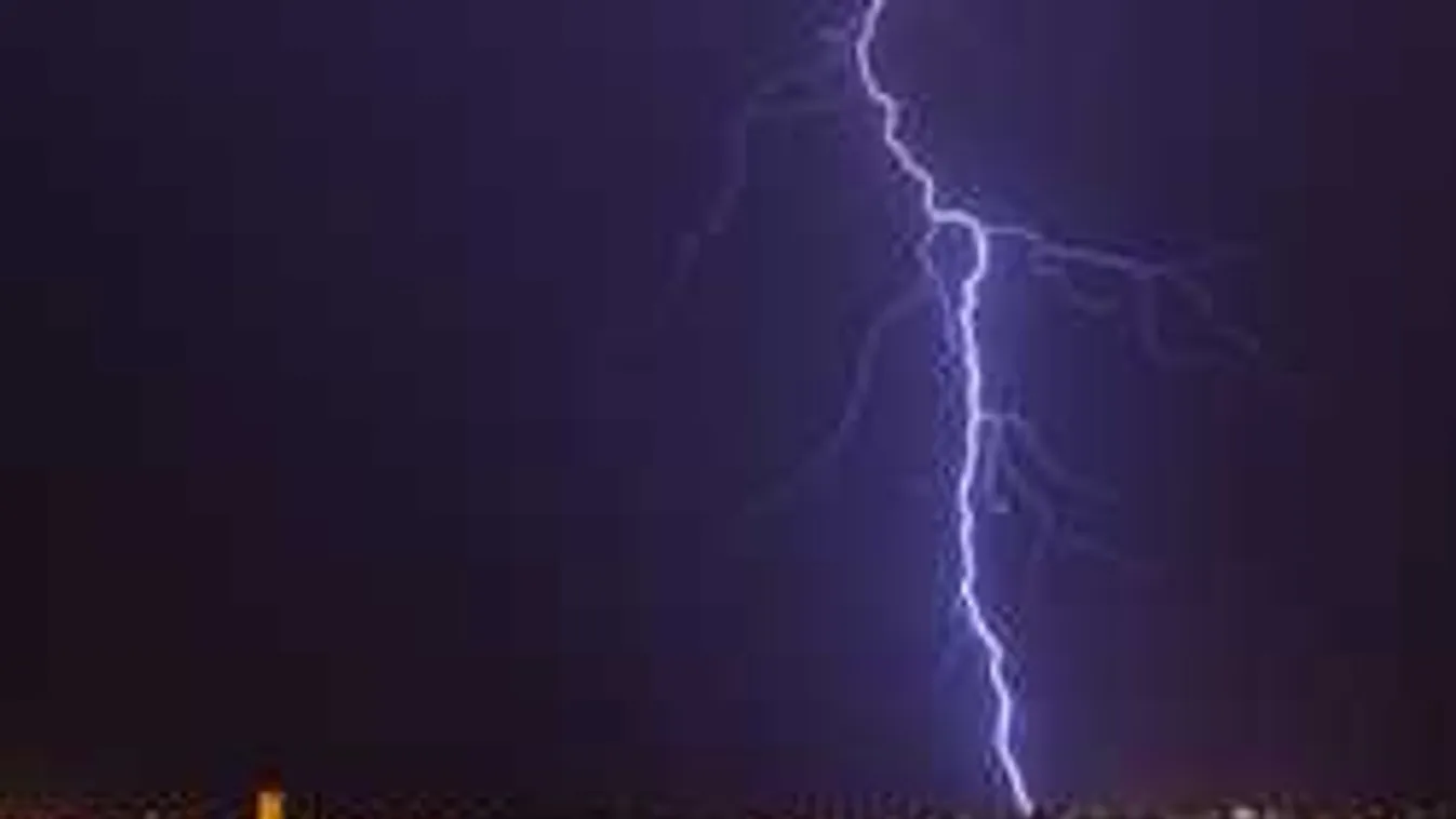 Így tombolt éjjel a pusztító vihar, hátborzongató fotók jöttek a látványról