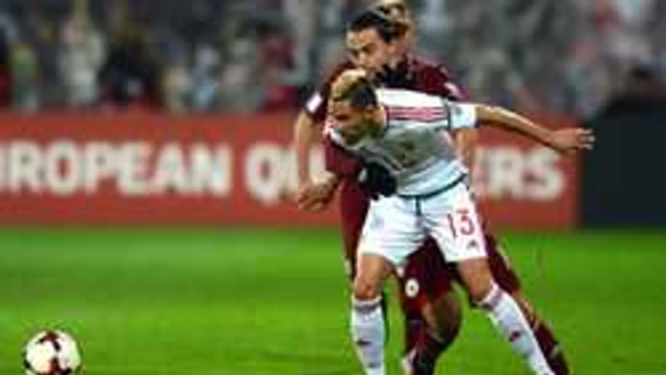 Botrány, fejen dobták a magyar csatárt a rangadón