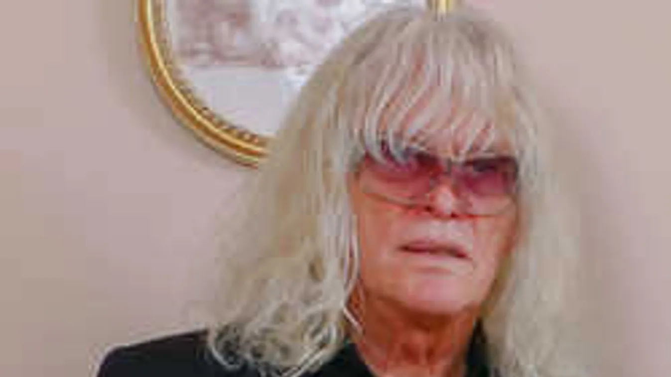 Fura dolgokat mond nemrégiben született unokájáról Kóbor János