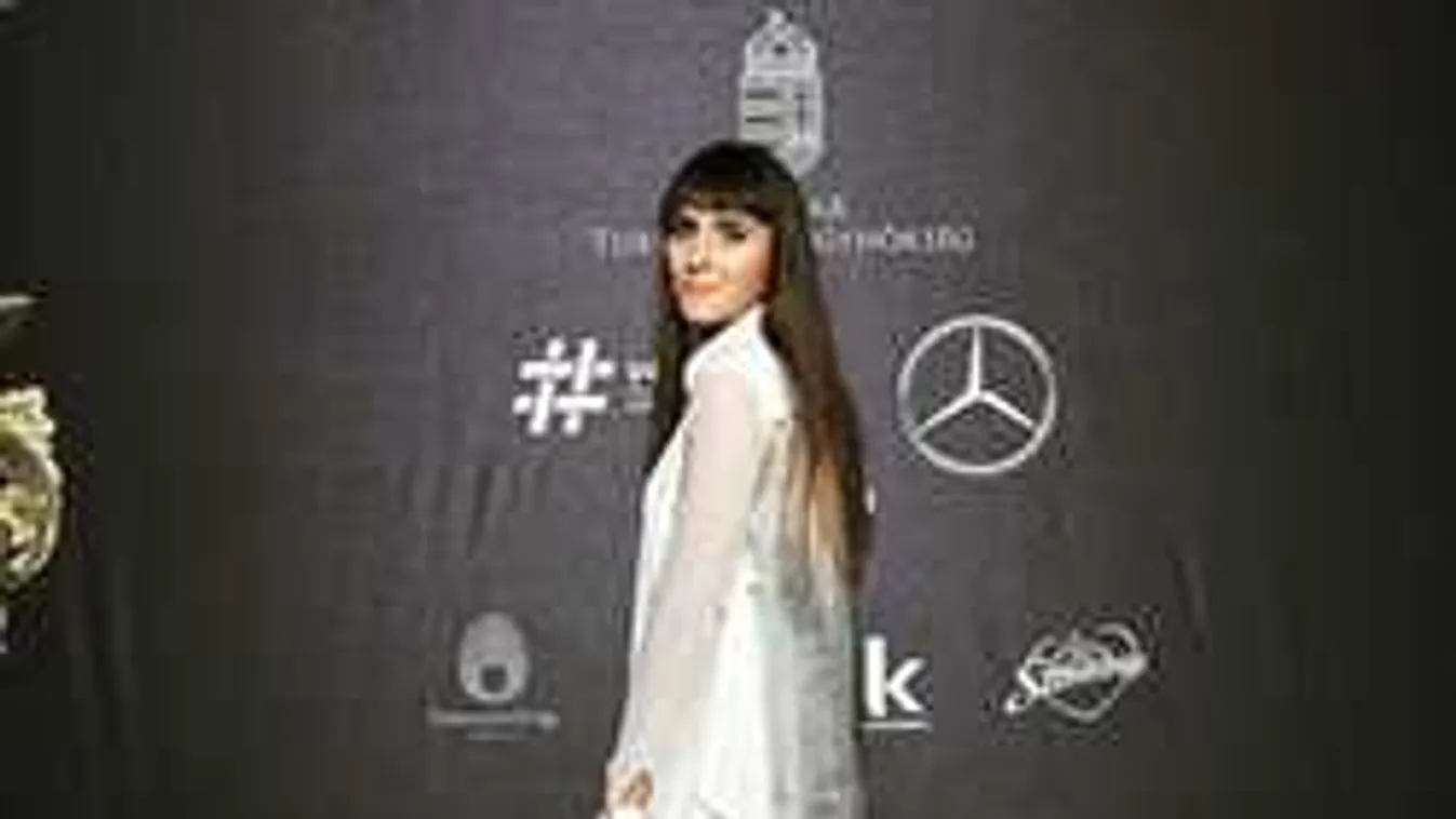 +18-as fotó: teljesen pucér a TV2 új sztárja