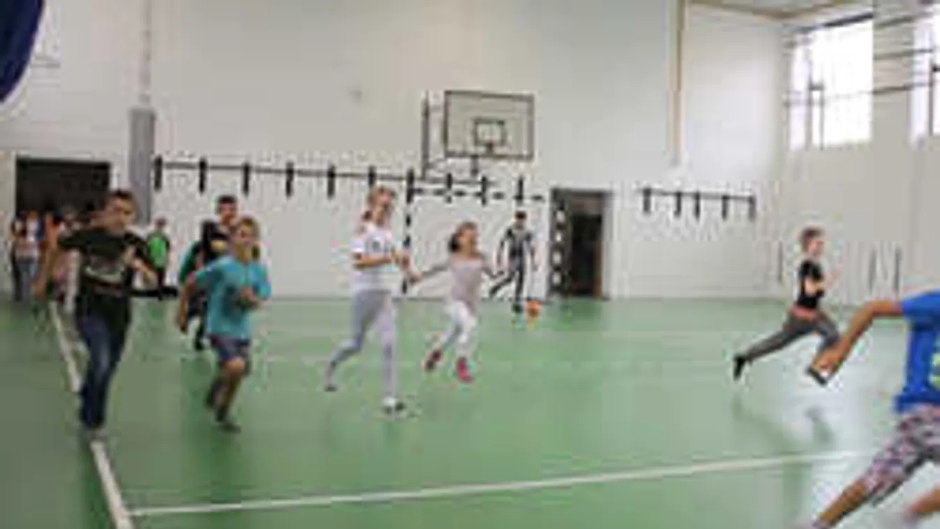 A gyerekkórusnak köszönhetően újulhat meg a sportterem