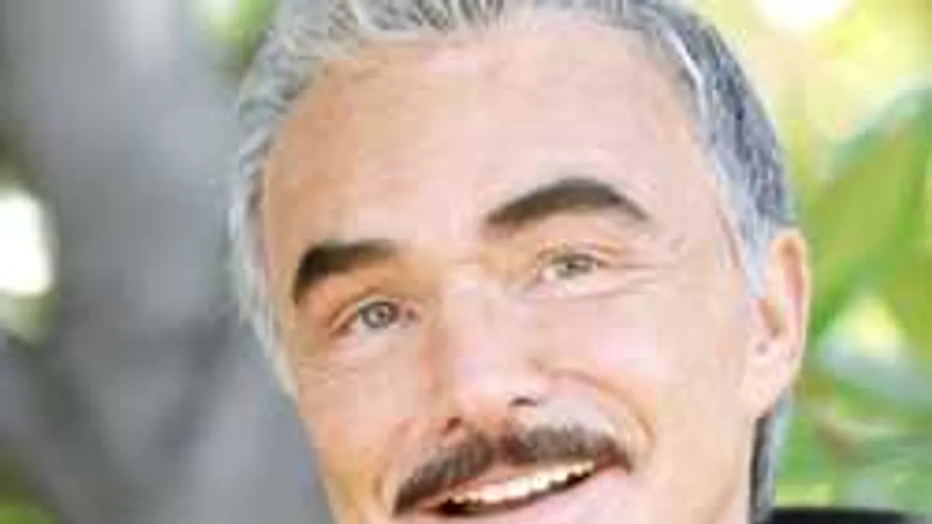 Szívszorító fotók szivárogtak ki az elhunyt színészlegenda temetéséről