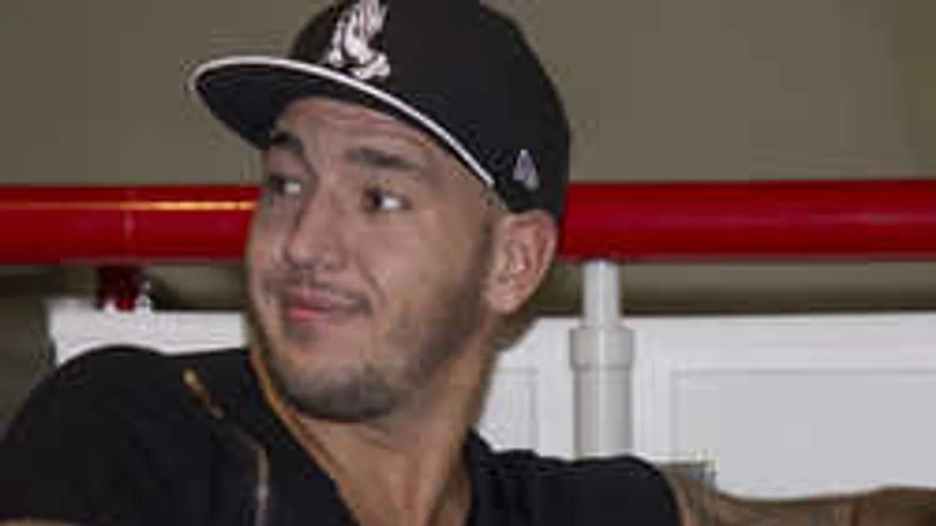 El sem engedte Curtist: Ezért ölelte szorosan a Kossuth-díjas énekesnő