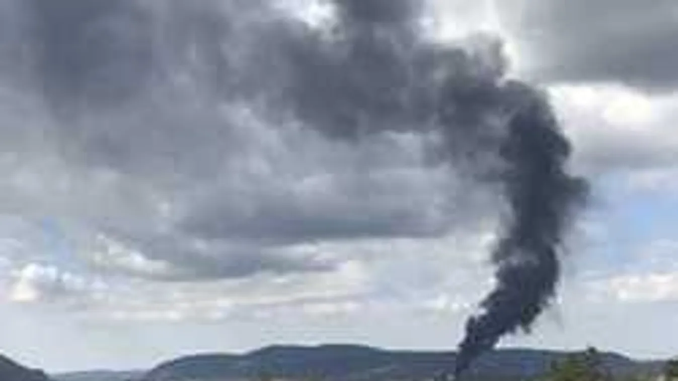 Készültség Pest megyében, nagy erőkkel vonultak ki a tűzoltók