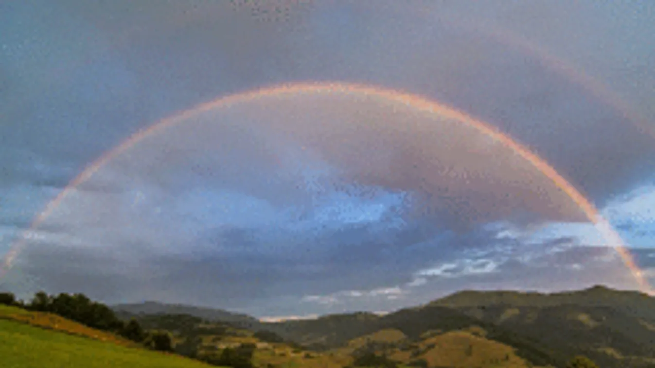 Még nem szabadulunk az esőtől, de meglepetést tartogat az időjárás