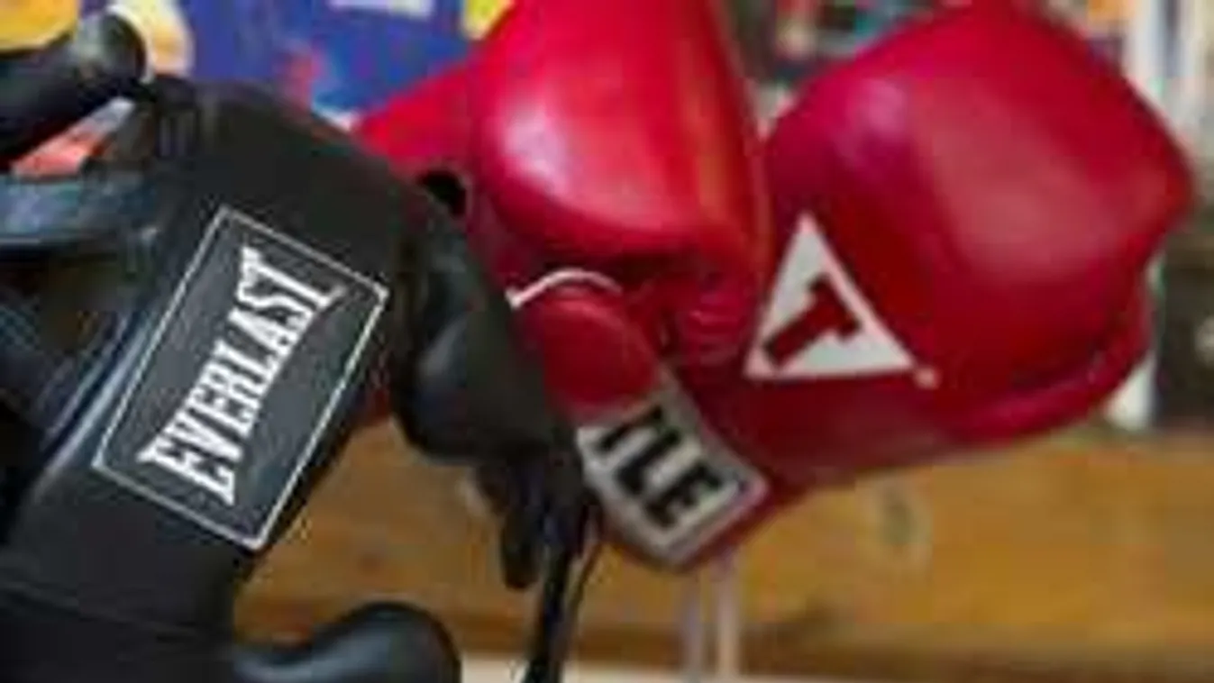 Ezért ütötték egymást a kaposvári főtéren még éjjel is