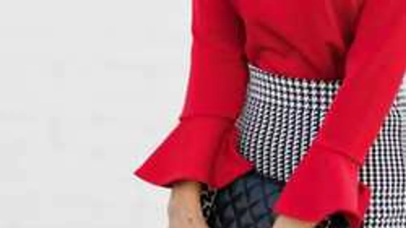 Szuperszexi leszel ebben a szoknyában ősszel: ez az idei sláger