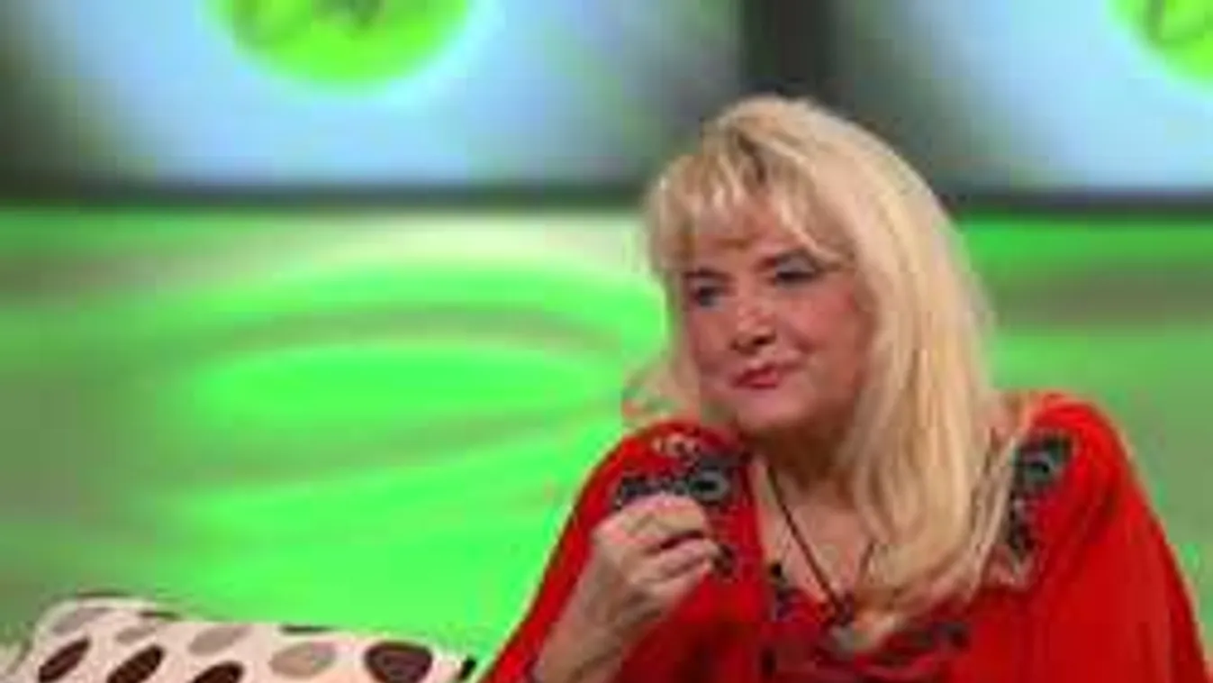 Ritkán látott boldogság: Romantikus képet posztolt a magyar énekesnő