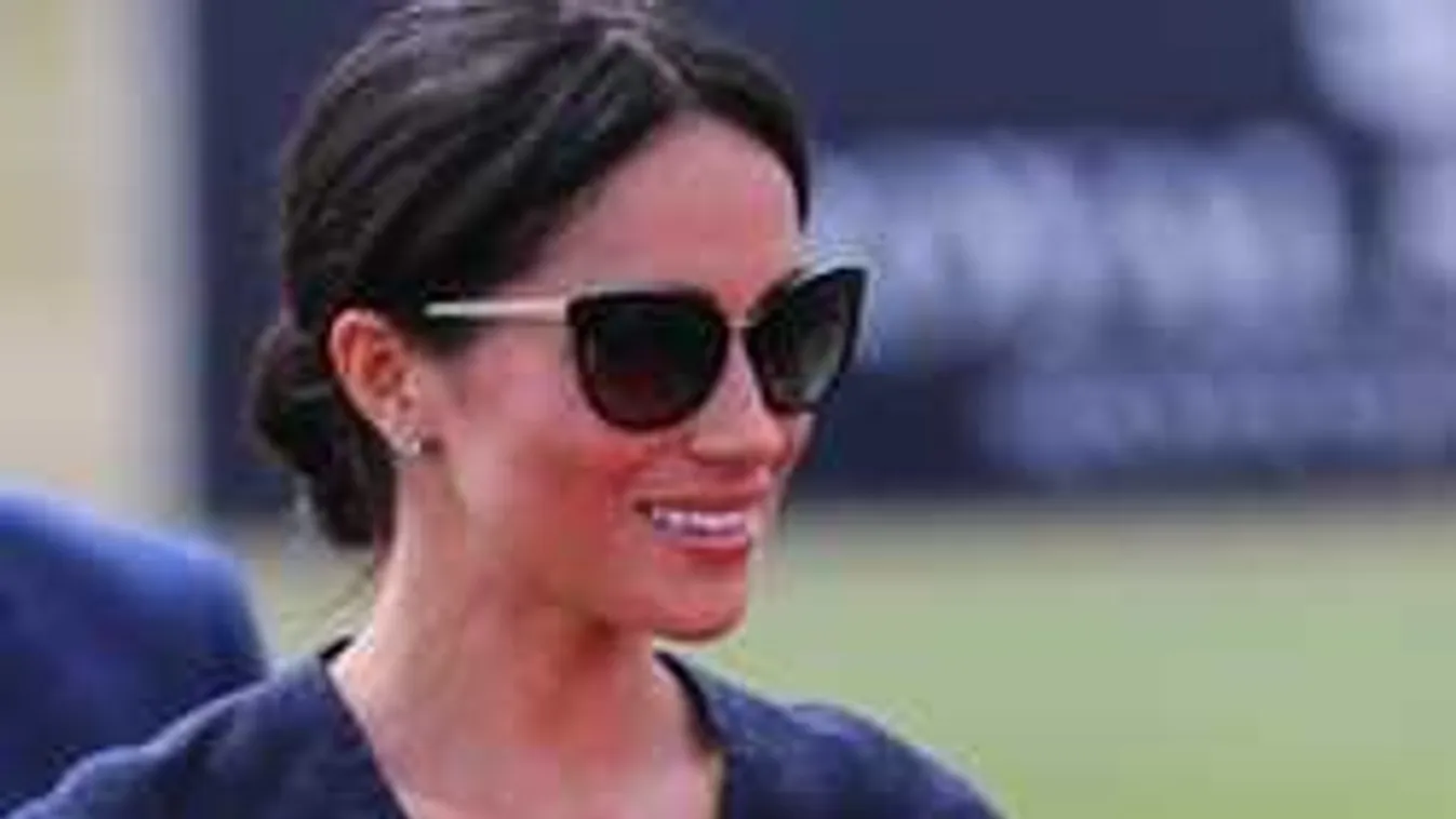 Állítólag Meghan Markle kutyája a járdára csinált