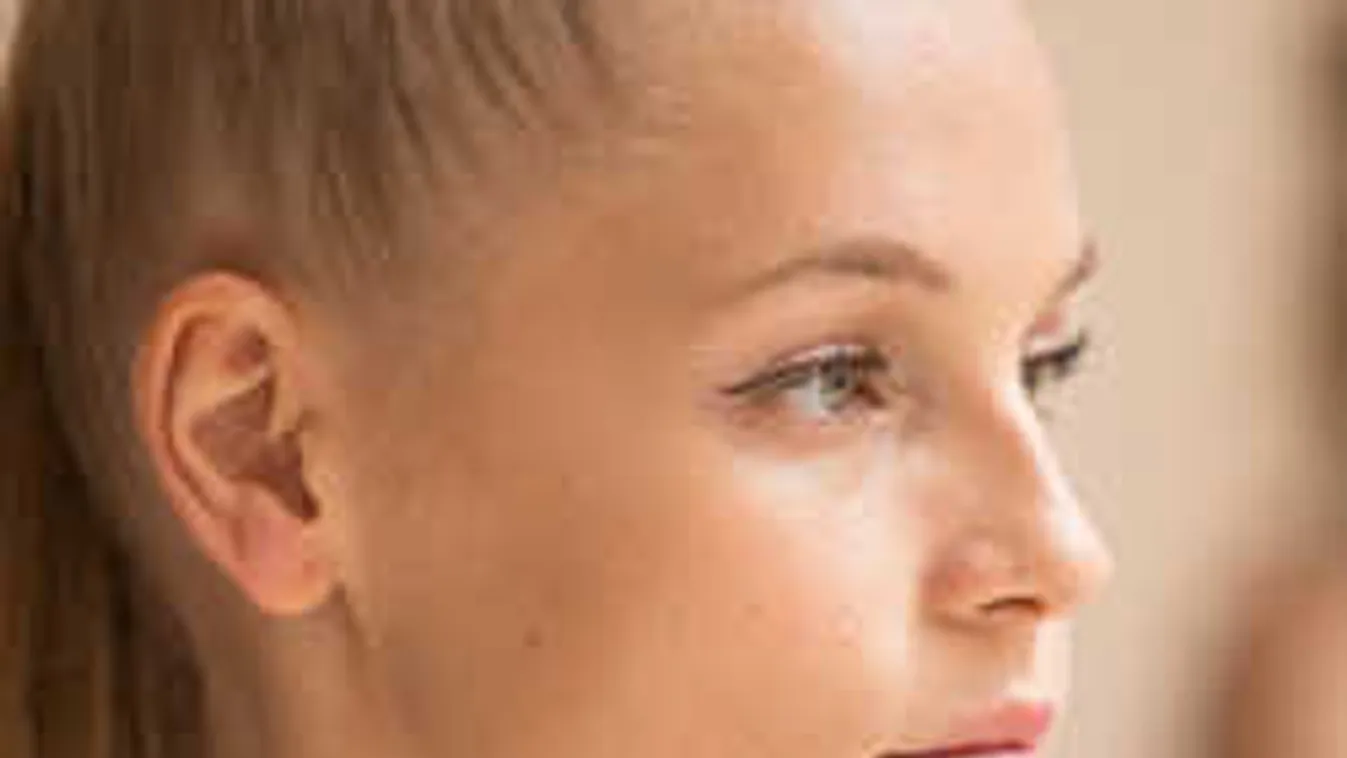 Kórházba került, infúzióra kötötték Iszak Esztert