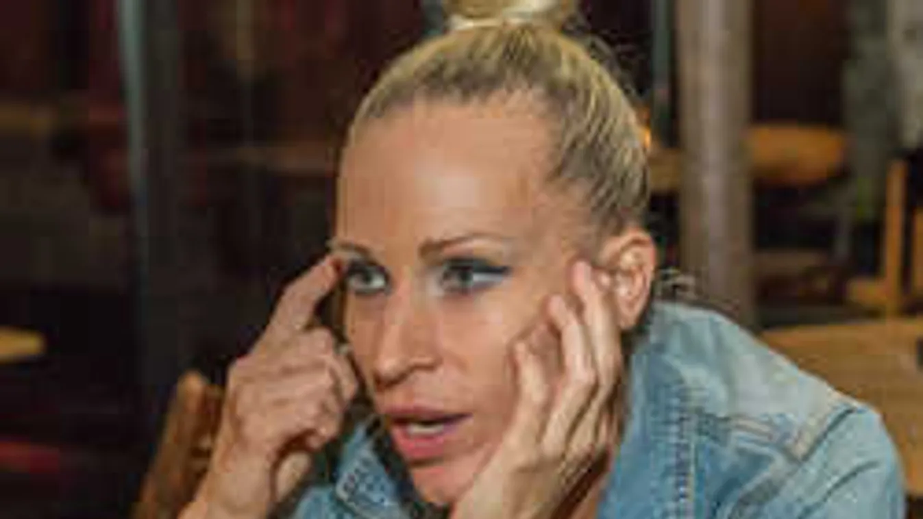 Üzent késes támadója édesanyjának Pásztor Anna: ezt mondta!