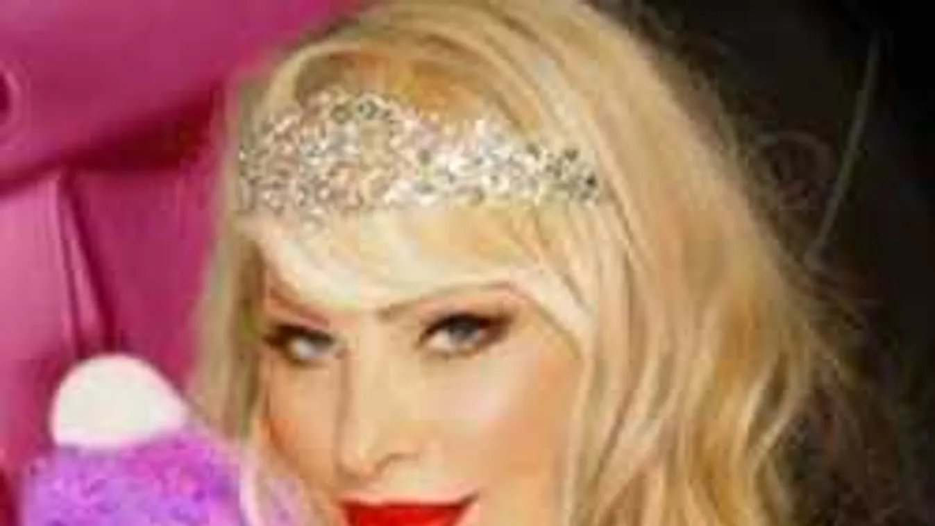 Családi botrány: Cicciolina kitagadta bátyját