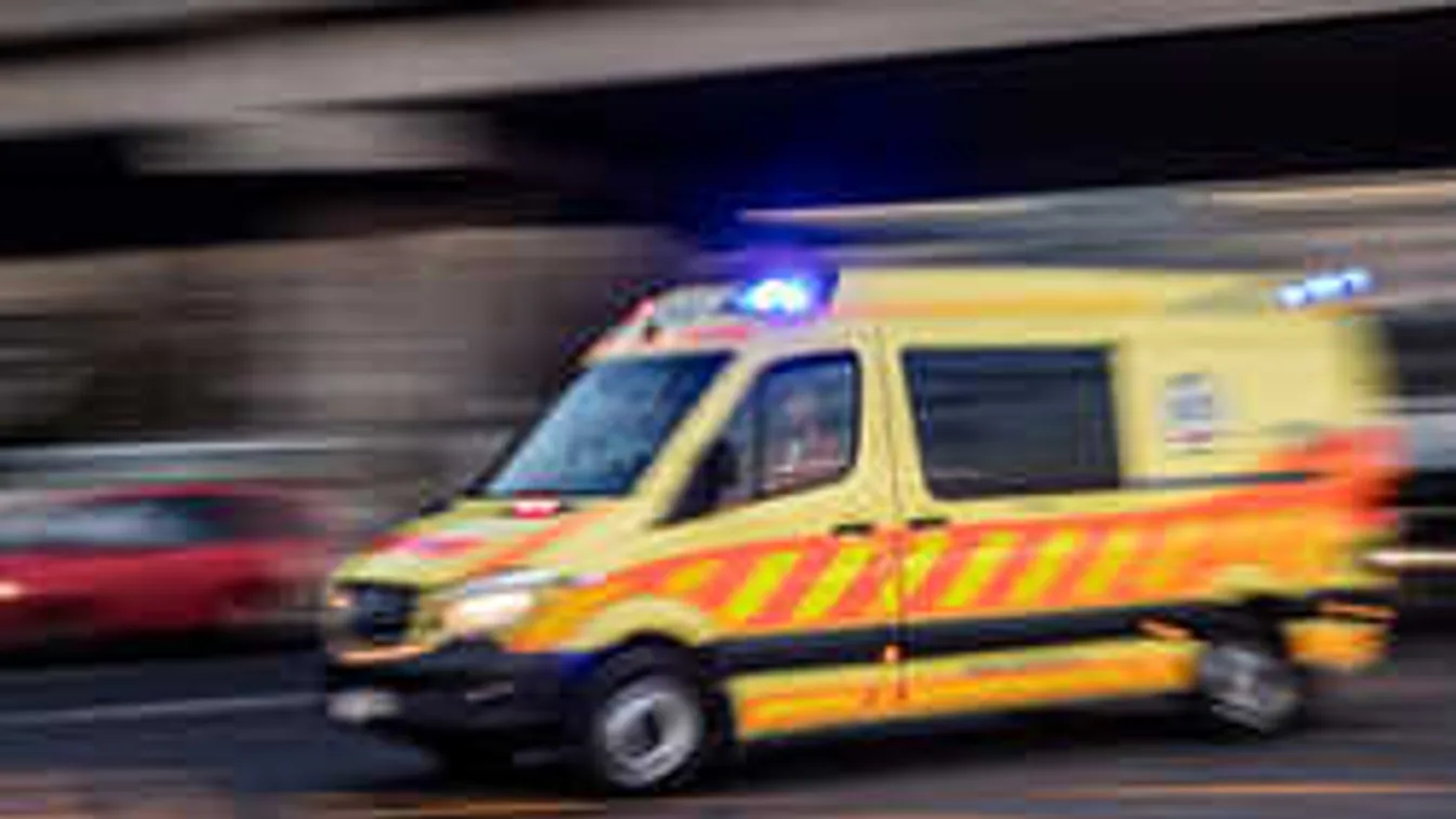 Beteghez hívták a mentősöket, rémes mi történt