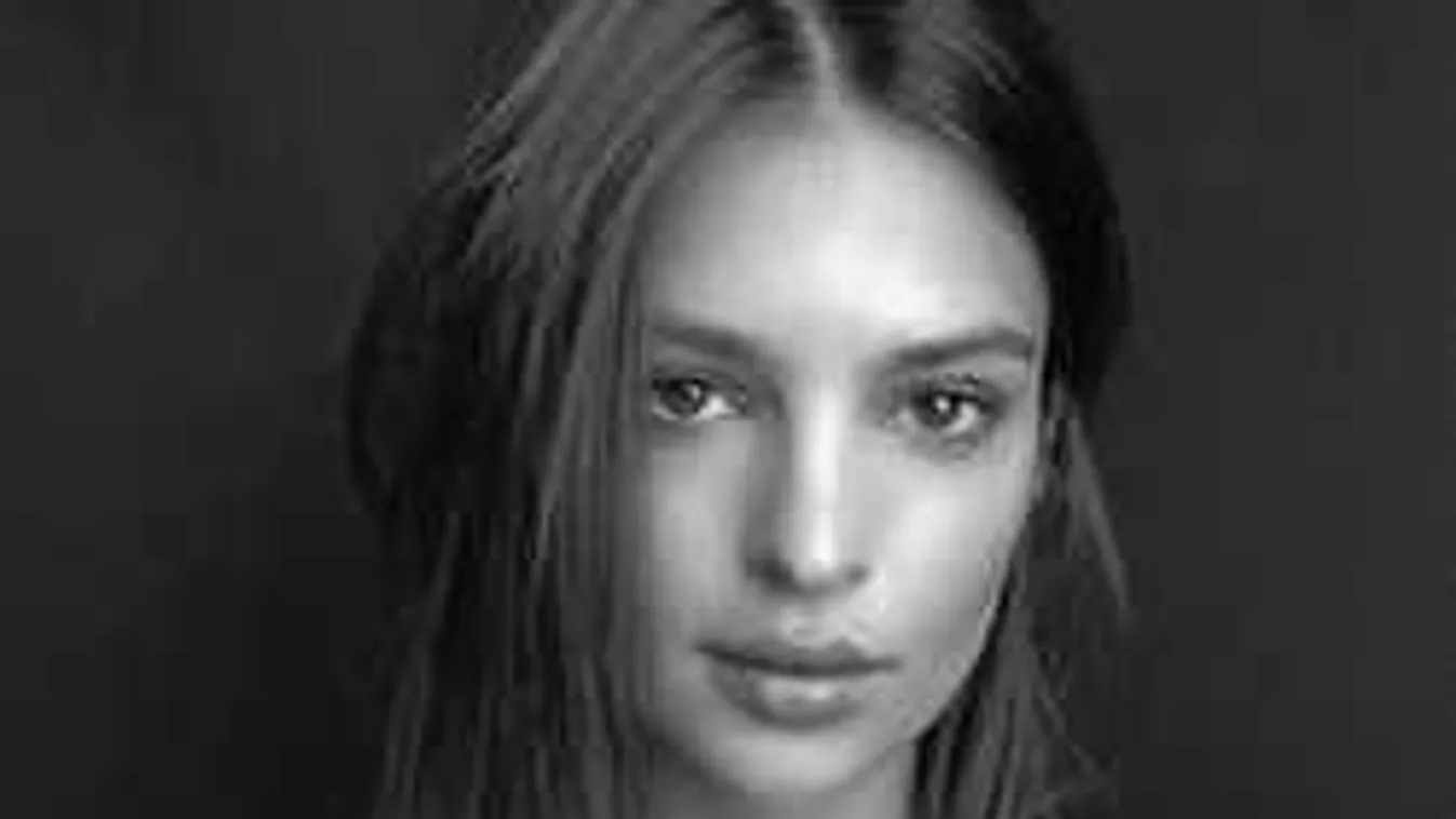 Csak egy csésze takarja a világhírű színésznő mellét, ettől leesik az állad