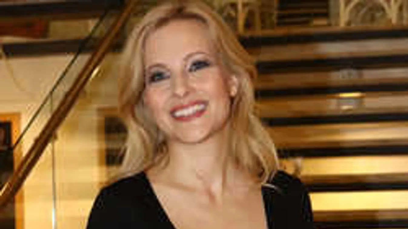 Élvezi az életet, sikert sikerre halmoz Várkonyi Andrea