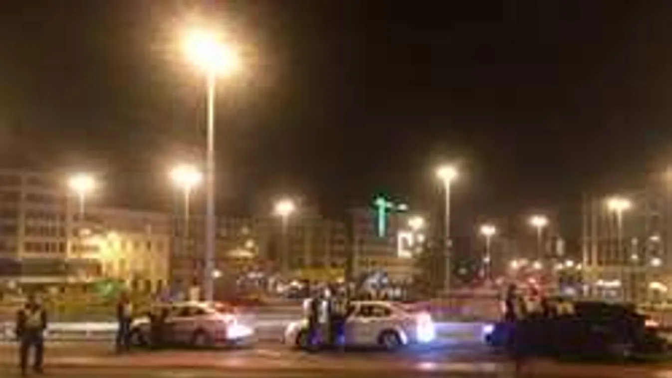 Ellepték a rendőrök a Petőfi hidat, hatalmas volt a készültség